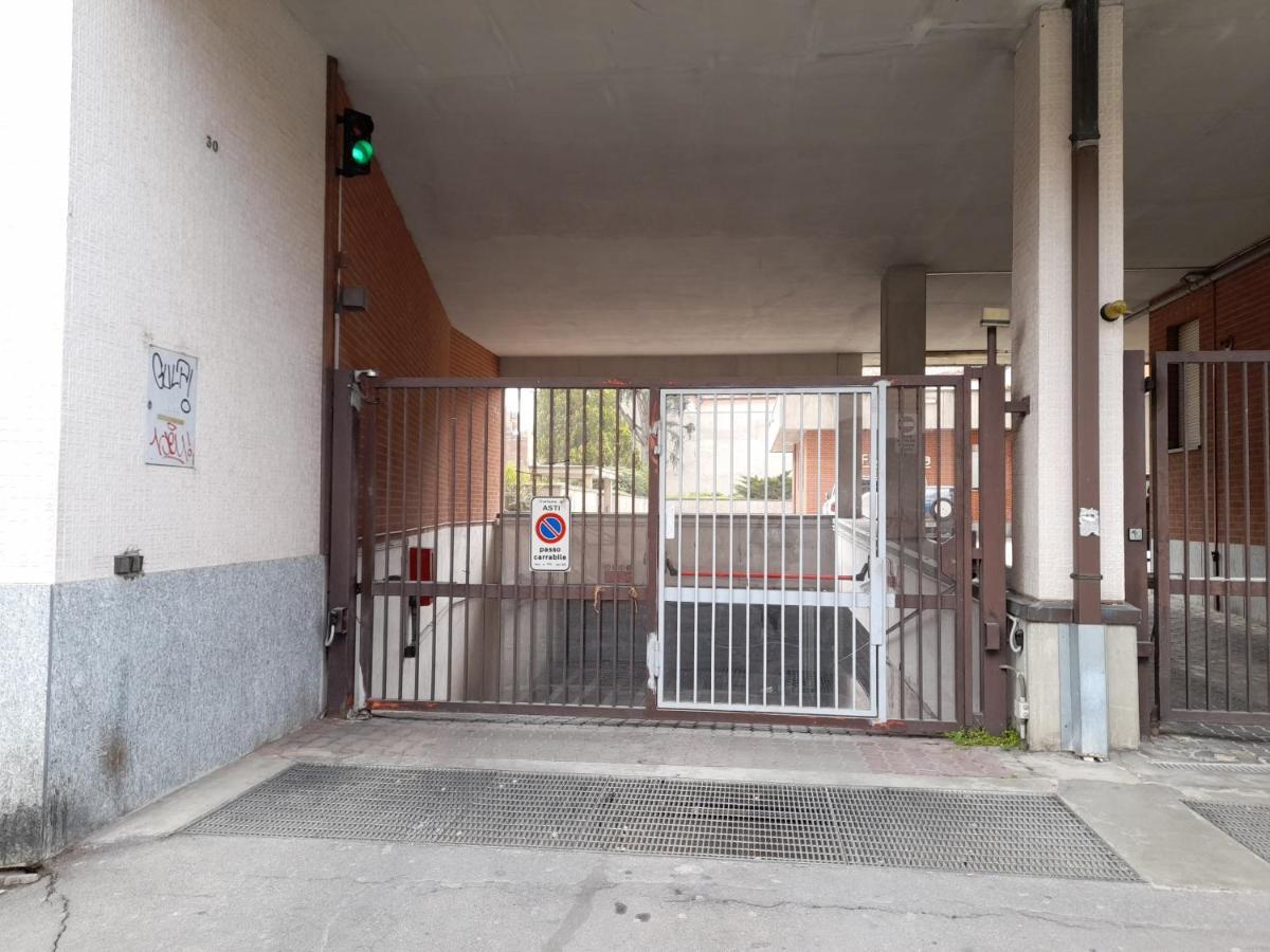 Appartamento Centrale Con Garage 阿斯蒂 外观 照片