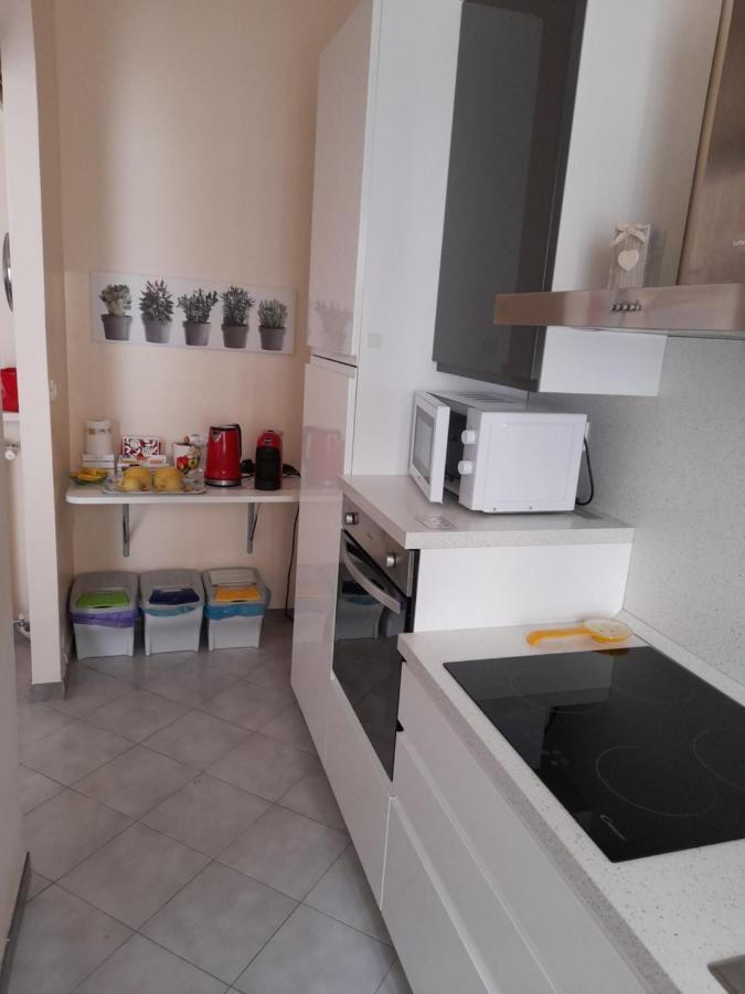 Appartamento Centrale Con Garage 阿斯蒂 外观 照片