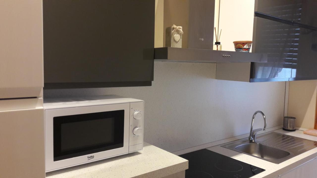 Appartamento Centrale Con Garage 阿斯蒂 外观 照片